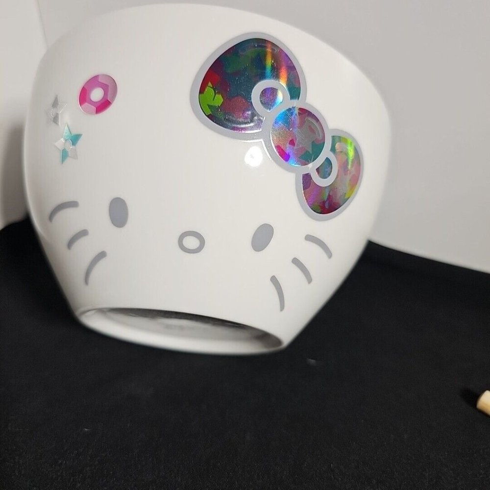 Sanrio Hello Kitty 6 in. w/Chopstick Bowl 20 oz. Star Light